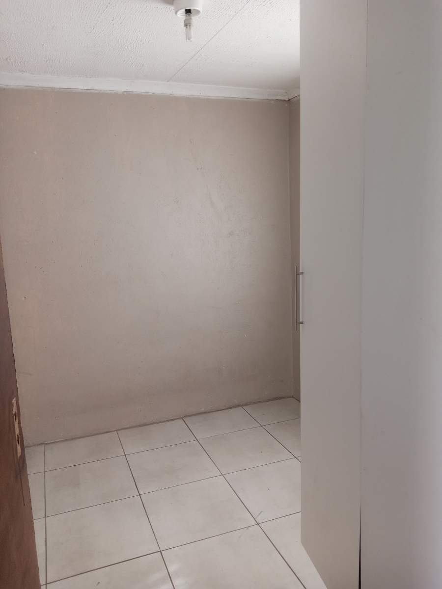 To Let 2 Bedroom Property for Rent in Morula View North West